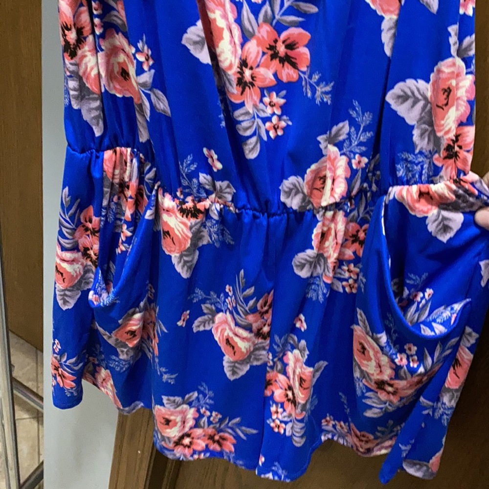 PS Kate floral print romper. Size L. Only worn once. Has pockets - Picture 2 of 6